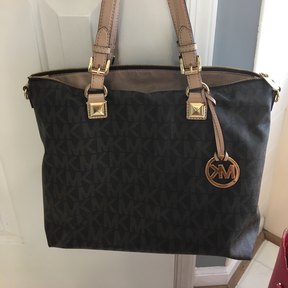 Michael Kors Signature purse/tote